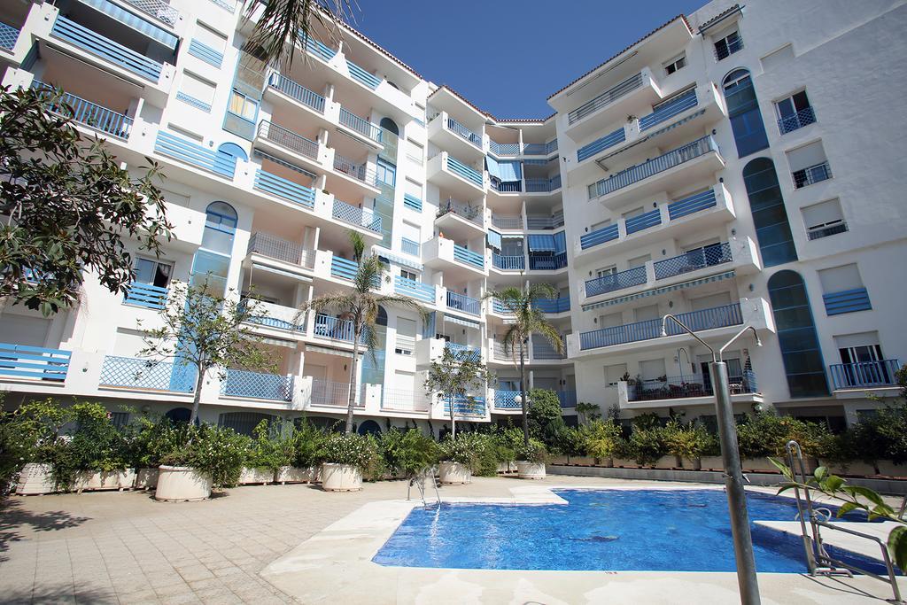 Apartamento El Faro Leisure Port Apartment Естепона Екстериор снимка